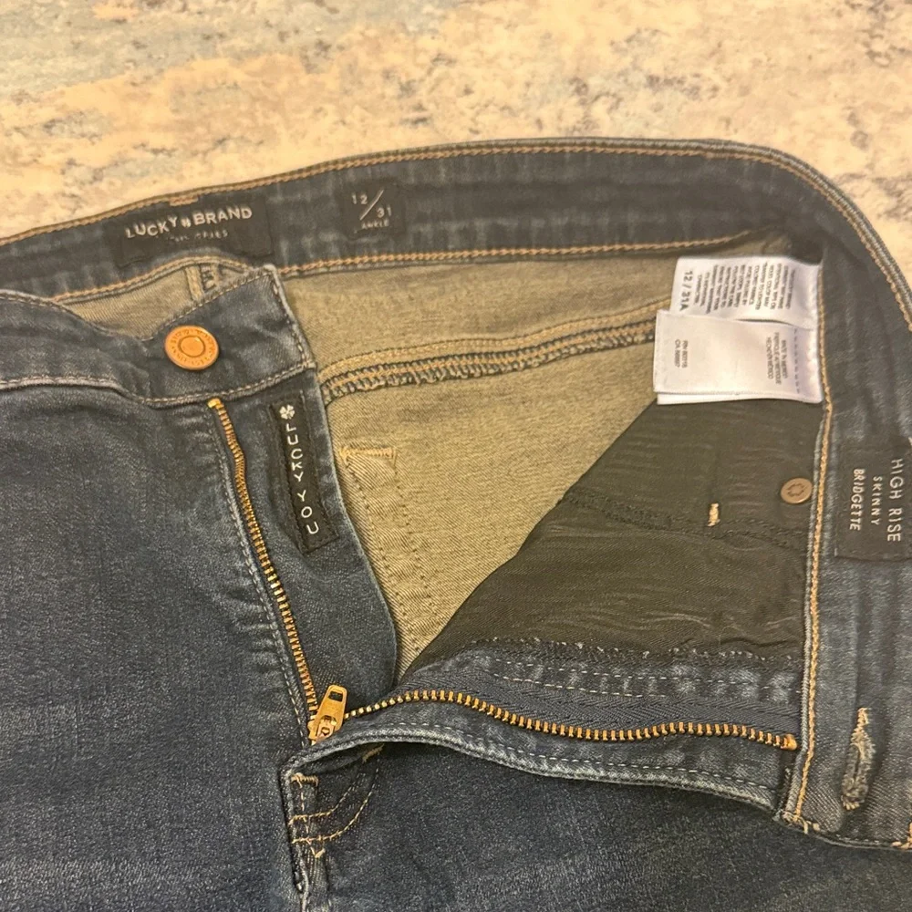 Lucky Skinny Jeans - Picture 5 of 8